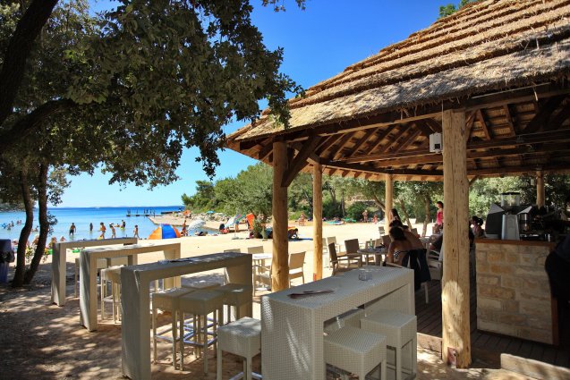 Strand van Hotel Crvena Luka Kroatië
